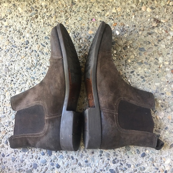 clarks mens suede chelsea boots